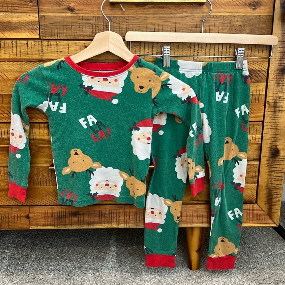 Carter’s Christmas Pajamas Set